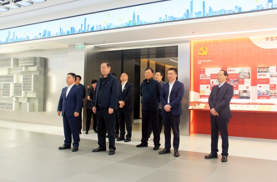 中共江西省委副书记、省长叶建春一行考察尊龙凯时集团